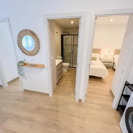 Lovely Flat Center 2 Bedrooms * Торремолинос