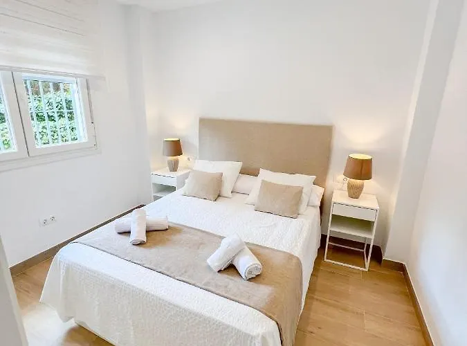 Lejlighed Lovely Flat Center 2 Bedrooms